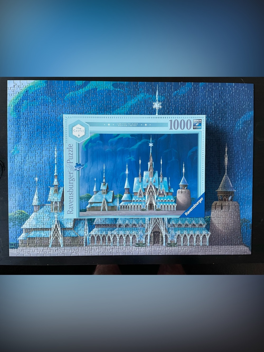 Ravensburger Disney Castle Collection - Limited Release 2/10 Frozen